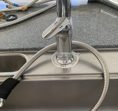 キッチンの混合水栓をINAX（LIXIL）のタッチレス（ハンズフリー）水栓に交換しました。（DIY）