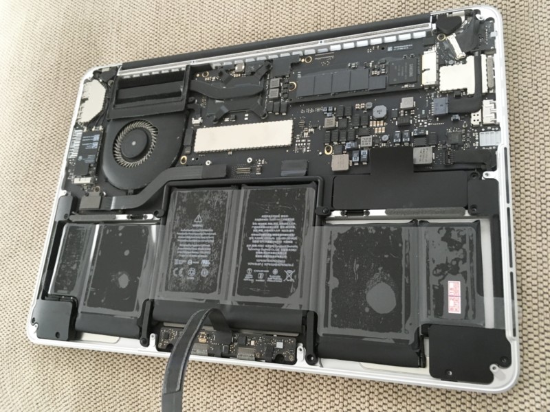 バッテリーが膨張！MacBook Pro (Retina, 13-inch, Early 2015